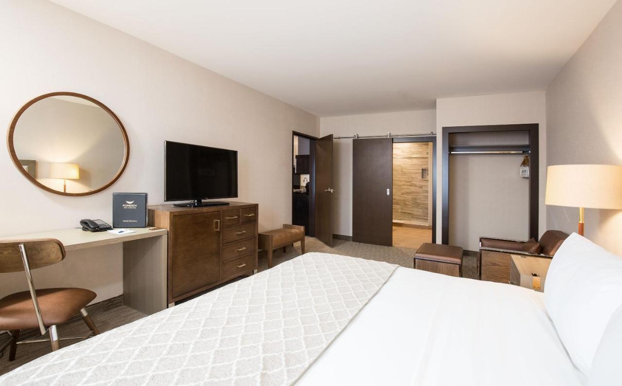 Pomeroy Inn & Suites Prince George Esterno foto