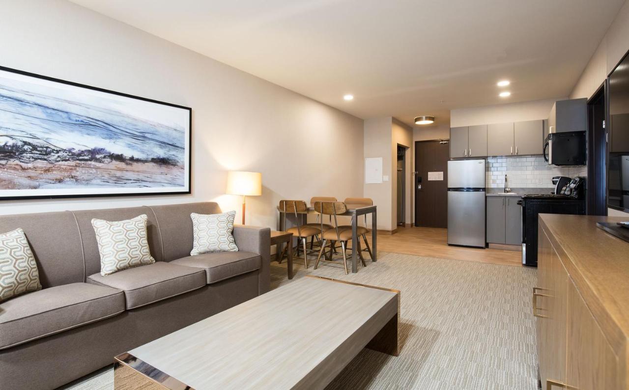 Pomeroy Inn & Suites Prince George Esterno foto